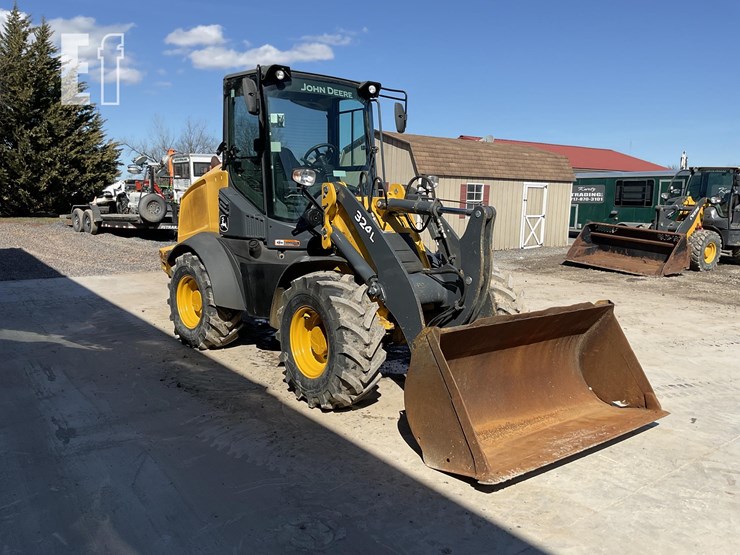 2020-deere-324l-image-6