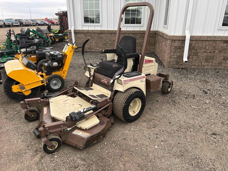 2011-grasshopper-721d-image-1