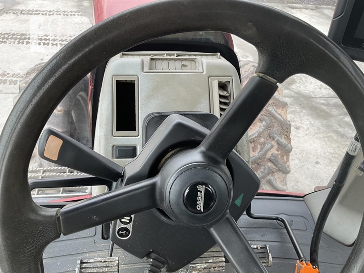 2006-case-ih-magnum-305-image-17