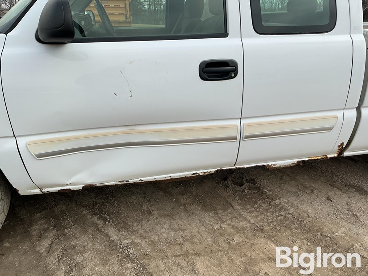 2005-chevrolet-silverado-1500-image-12