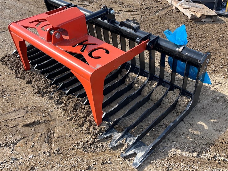 skid-steer-skeleton-bucket-image-5