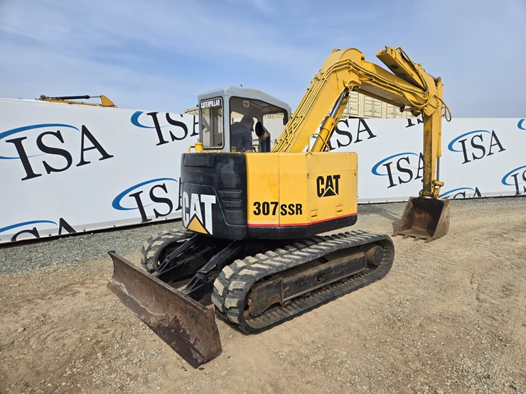 caterpillar-307-image-5