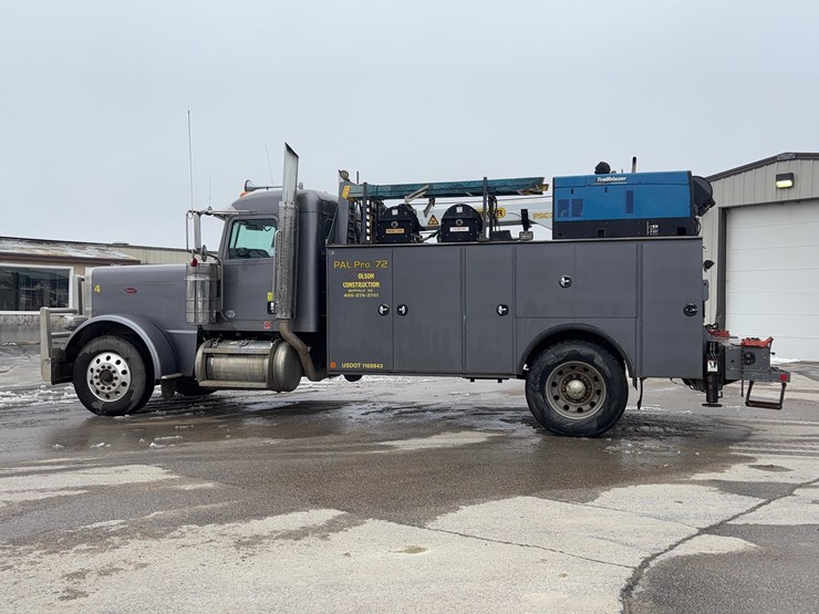 2014-peterbilt-389-image-8