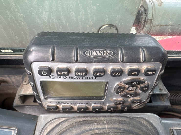 takeuchi-tl240-image-38