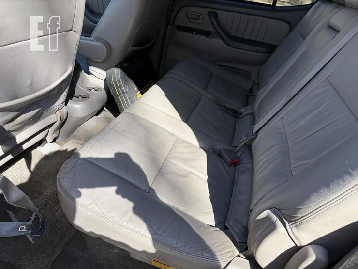 2009-toyota-sequoia-image-8