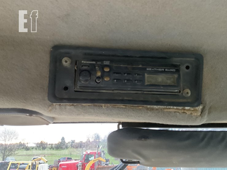 2004-caterpillar-420d-it-image-10