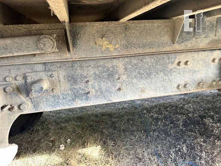 1991-freightliner-fld120-image-16