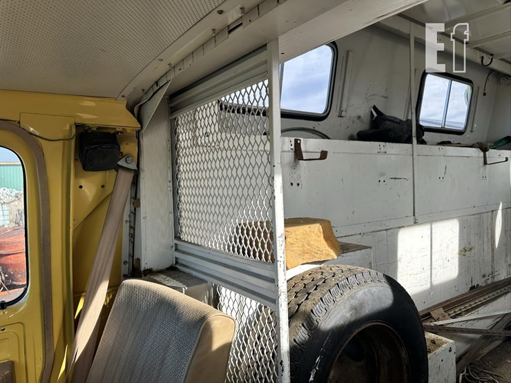 1985-chevrolet-g30-image-25