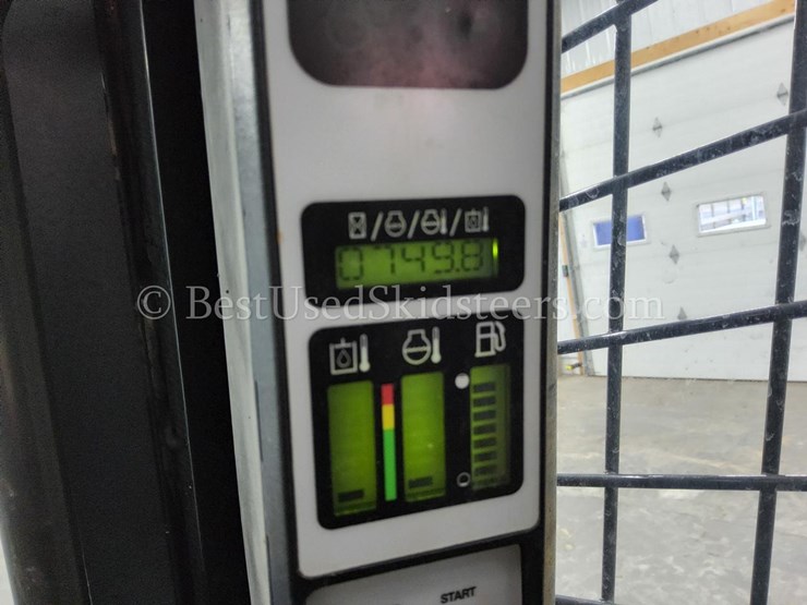 2017-new-holland-c232-image-31