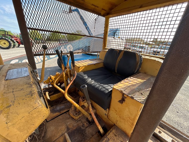 caterpillar-d4d-image-18