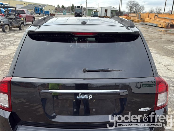 2017-jeep-compass-image-19