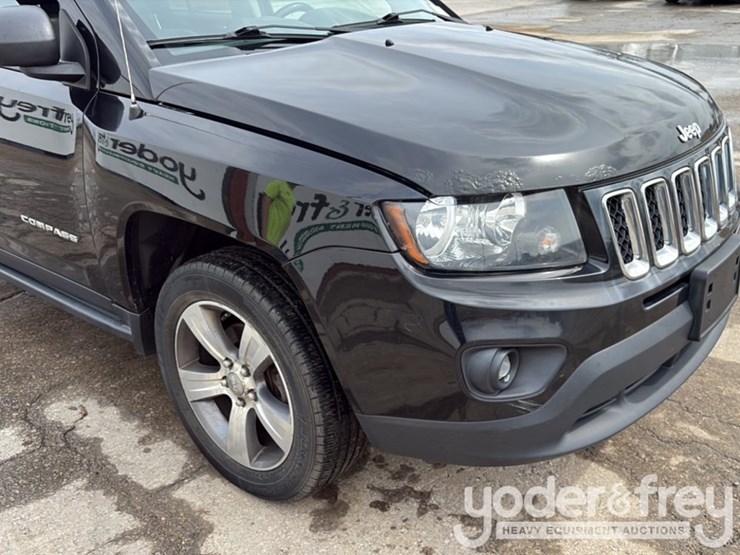 2017-jeep-compass-image-31