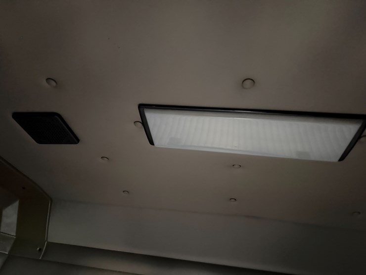 2012-kenworth-900b-image-87