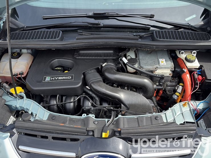 2013-ford-cmax-image-38