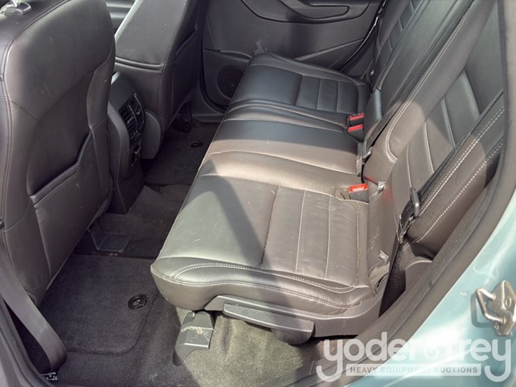 2013-ford-cmax-image-13