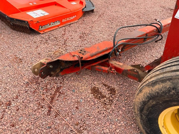 new-holland-116-image-10