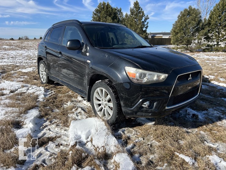 2011-mitsubishi-outlander-image-3