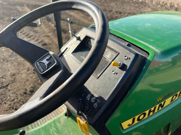 john-deere-180-image-17