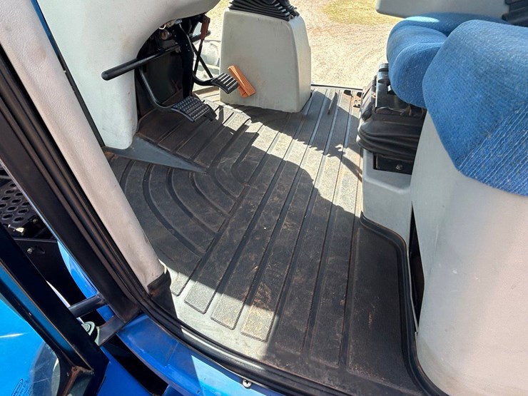 2010-new-holland-t9020-image-25