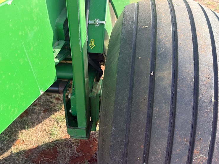 john-deere-568-image-6