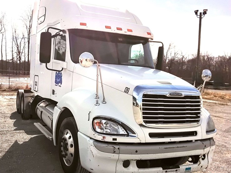 2015-freightliner-columbia-tractor-glider-2015-freightliner-columbia-3alxa7005fdgh5950-mileage:-image-2