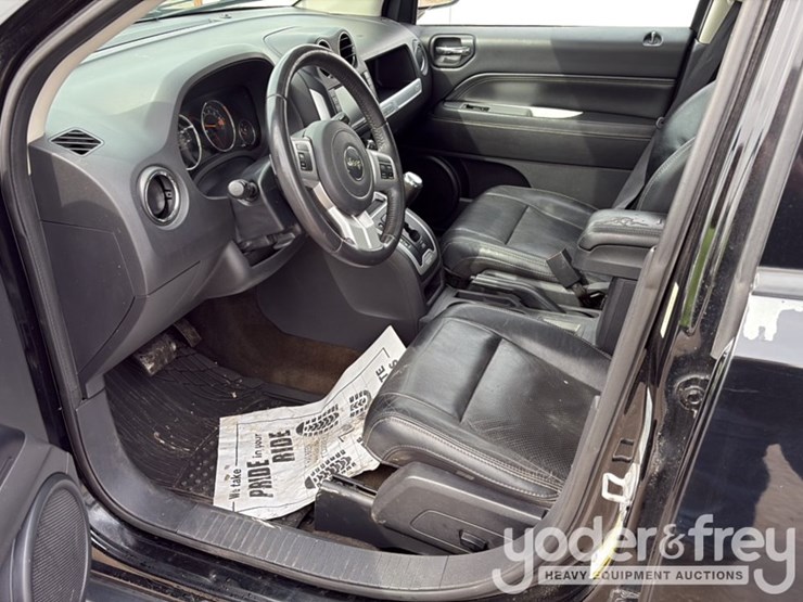 2017-jeep-compass-image-38