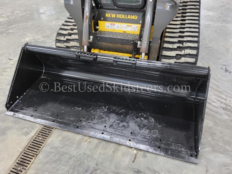 2017-new-holland-c232-image-21