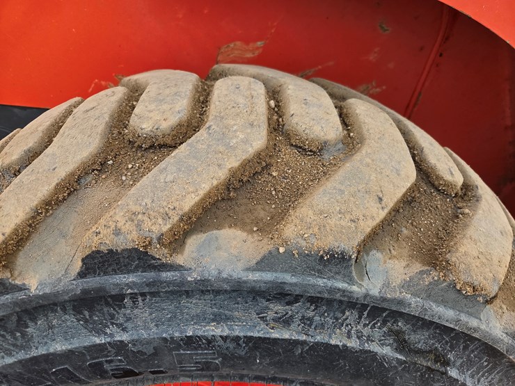 kubota-ssv75-image-49