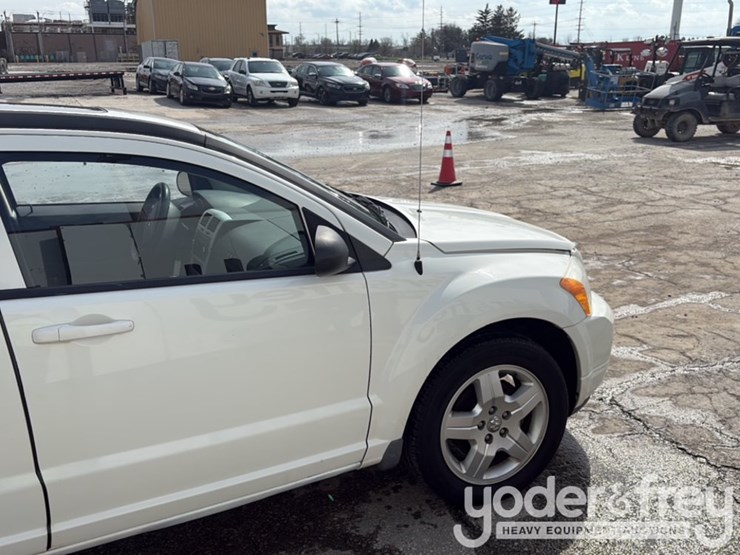 2009-dodge-caliber-image-24