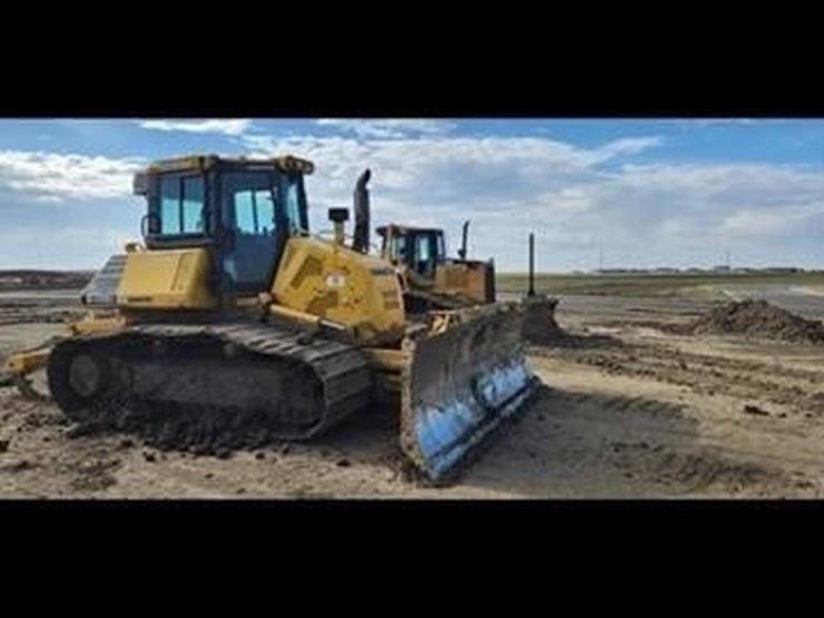 2017-komatsu-d61pxi-image-24