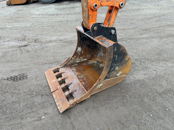 2019-doosan-dx85r-3-image-9
