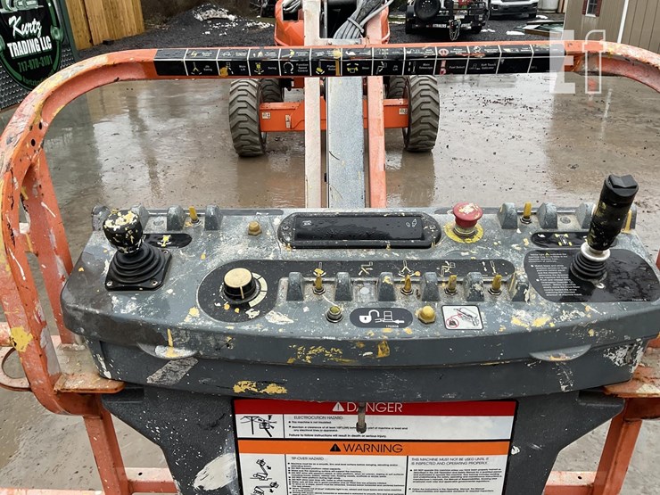 2015-jlg-m600jp-image-9