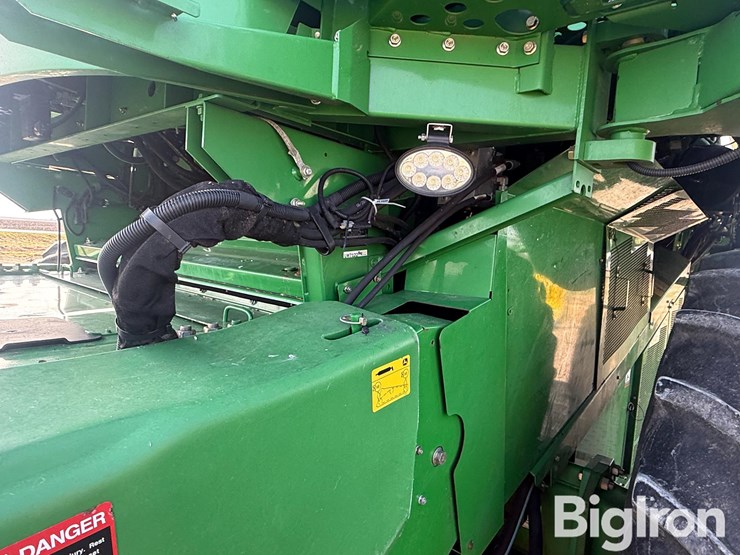 2010-john-deere-9770-sts-image-12