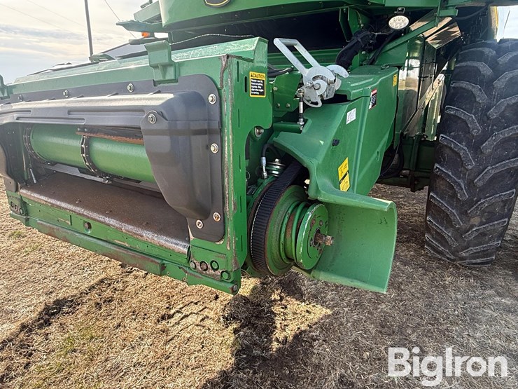 2010-john-deere-9770-sts-image-9