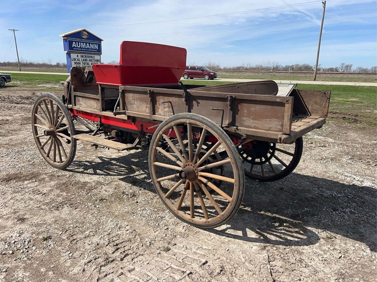 international-highwheeler---restoration-started---original-paint-bed-image-7