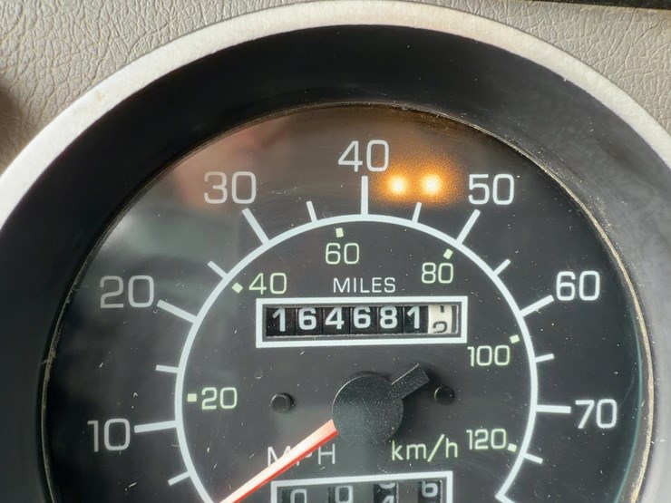 2005-kenworth-t300-image-29