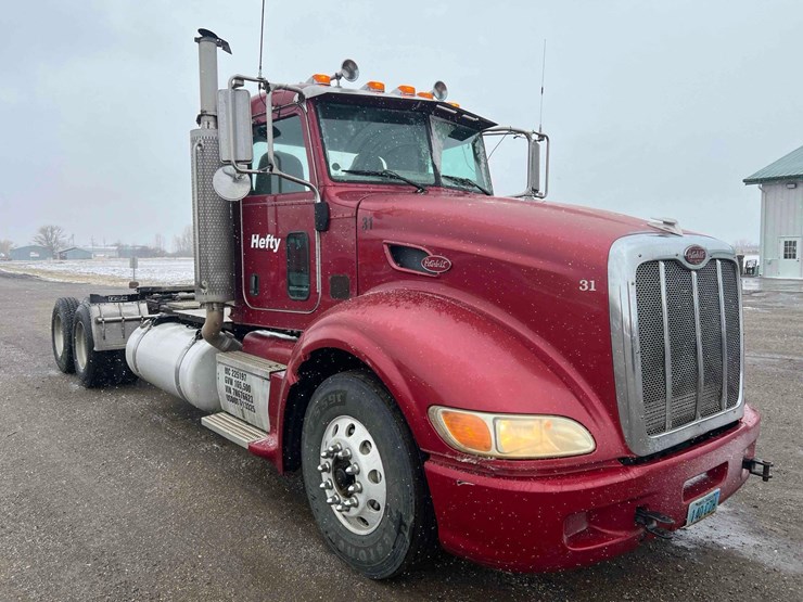 2005-caterpillar-c15-image-3