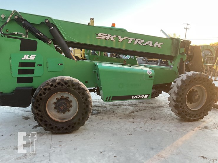 2018-sky-trak-8042-image-5