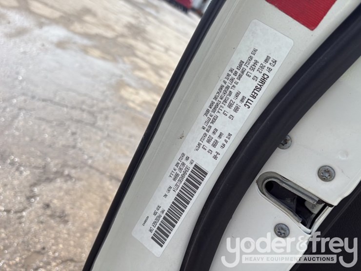 2009-dodge-caliber-image-37