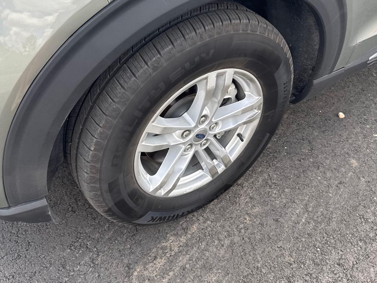 2016-ford-explorer-platinum-image-20