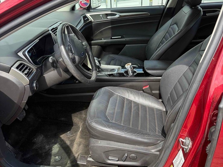 2015-ford-fusion-image-7