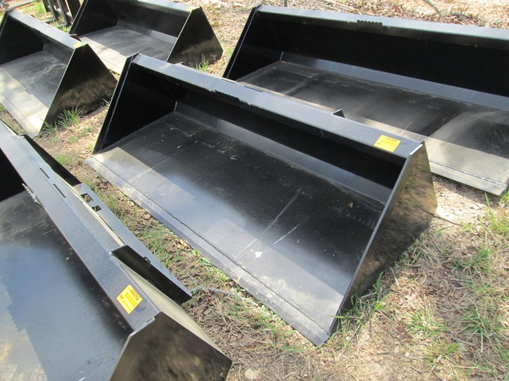 #44091-•-78"-skid-steer-bucket-image-1