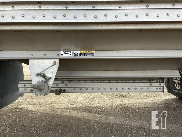 2025-wilson-grain-trailer-image-27