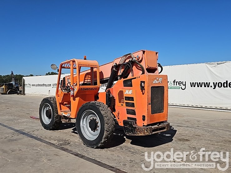 2016-jlg-6042-image-4