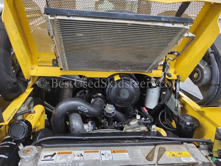 2017-new-holland-c232-image-14