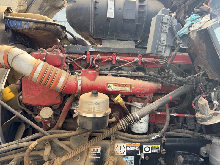 2012-kenworth-900b-image-53