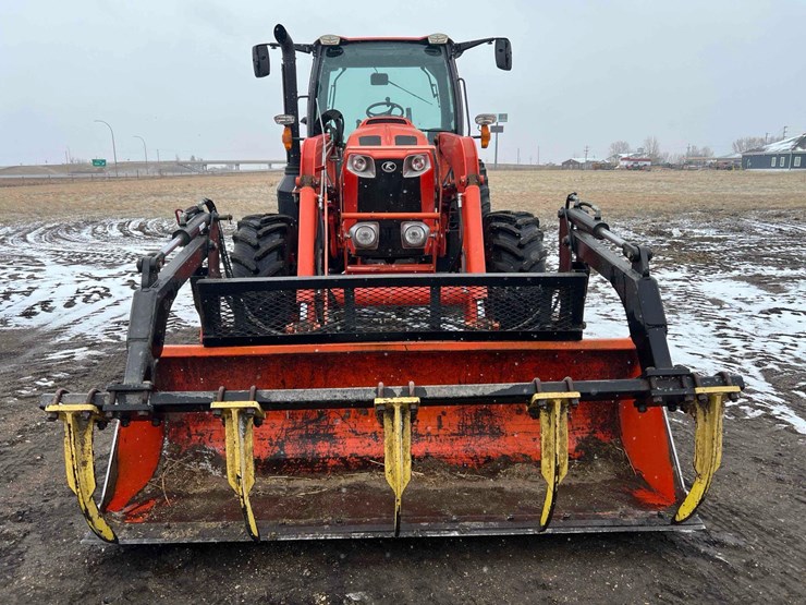 2016-kubota-m6-131-image-2