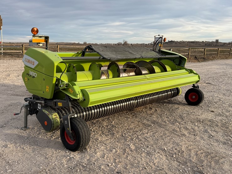 2020-claas-380-image-11