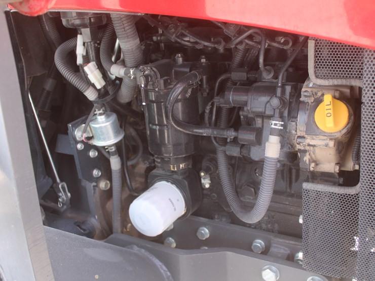 2018-massey-ferguson-1755m-image-51