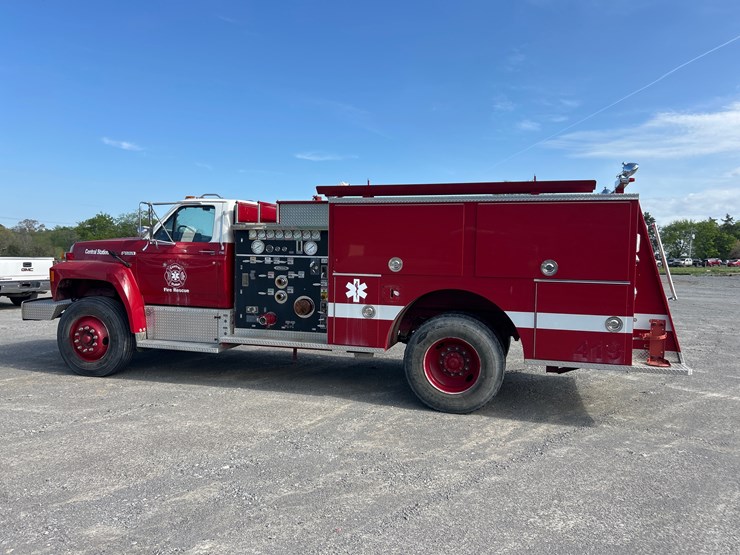 1991-ford-f800-image-3